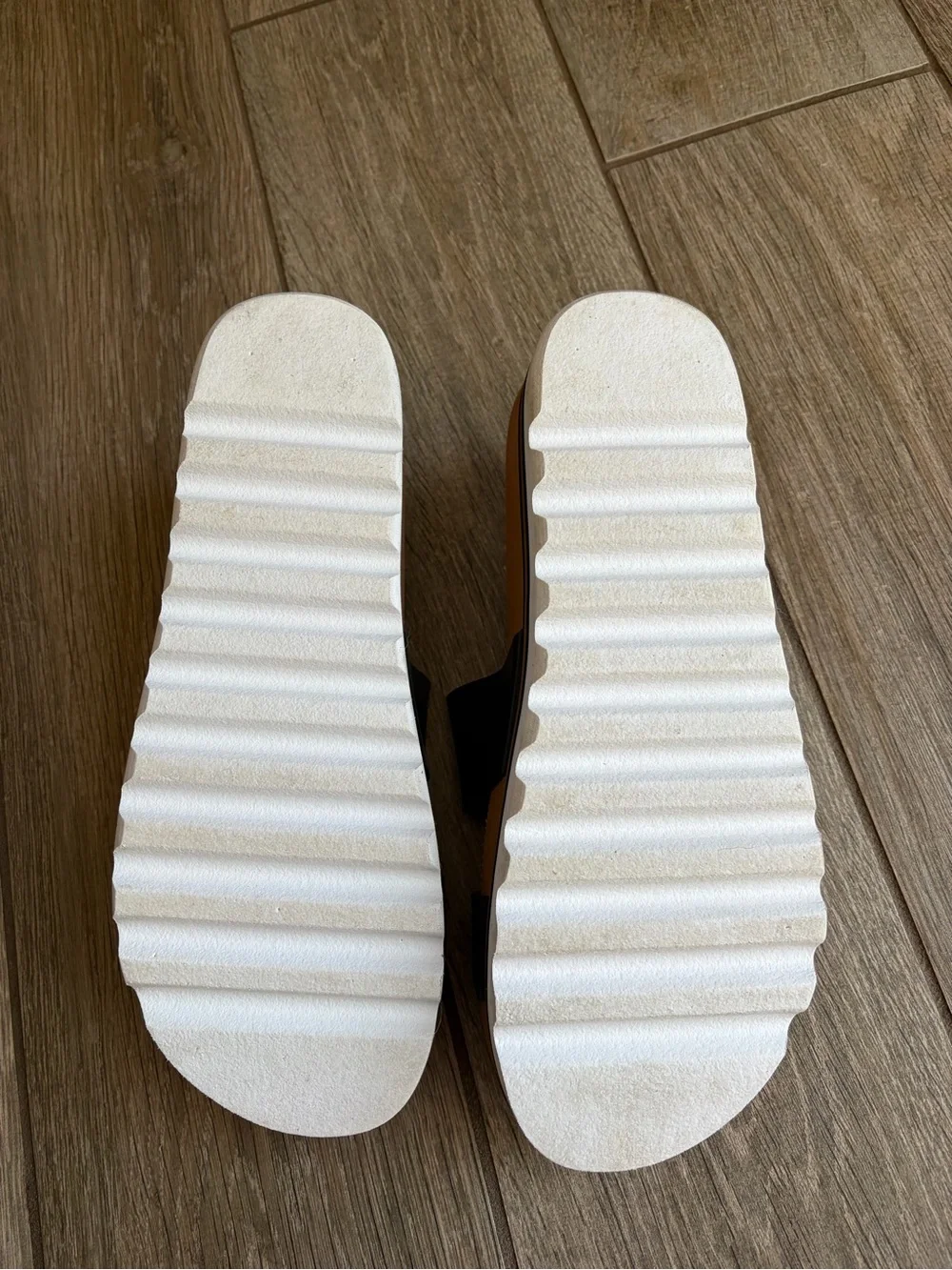 Reef black with white sole Cork Slide Sandals